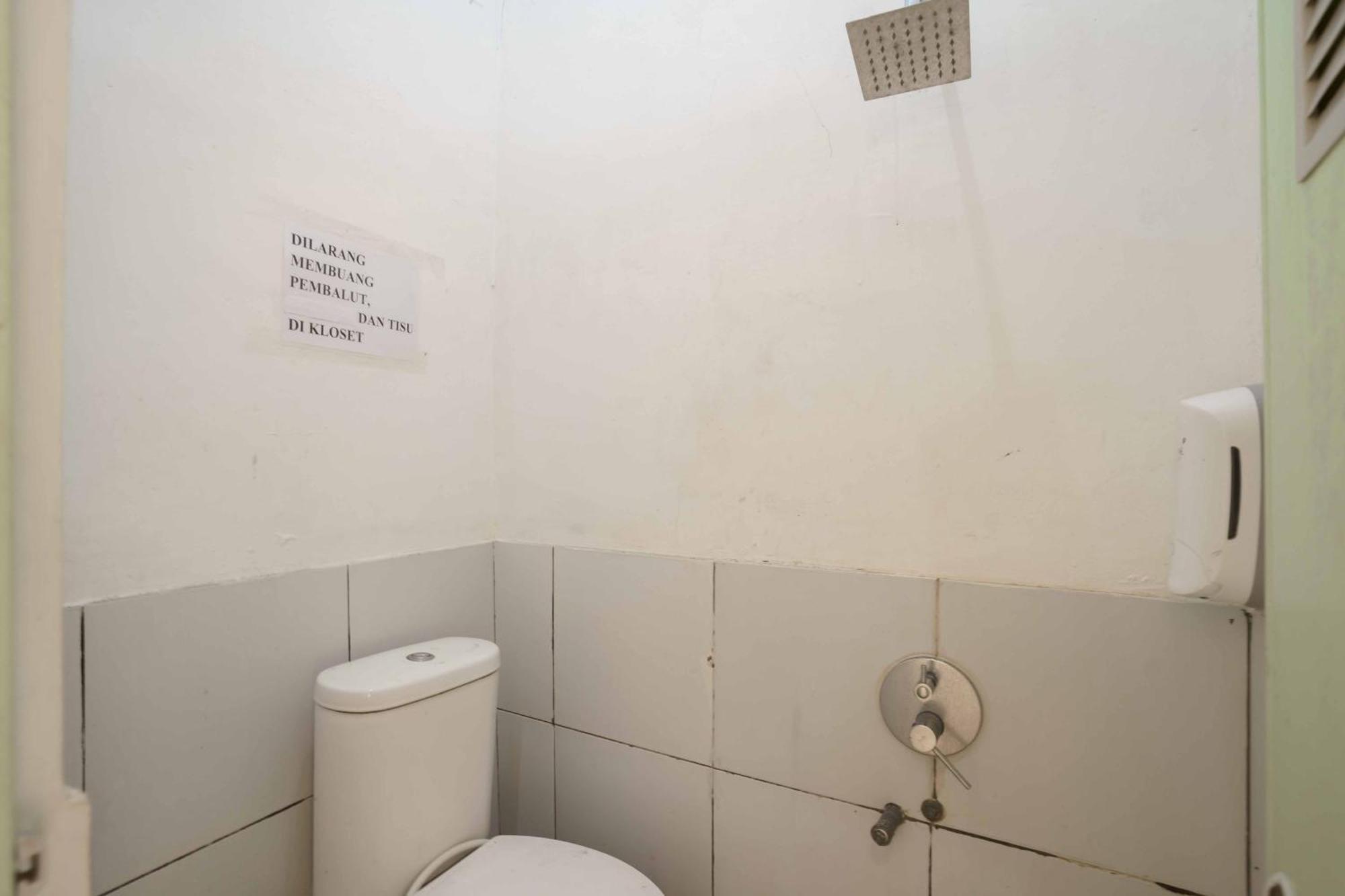 Hotel Oyo 1705 Lyfriska Syariah